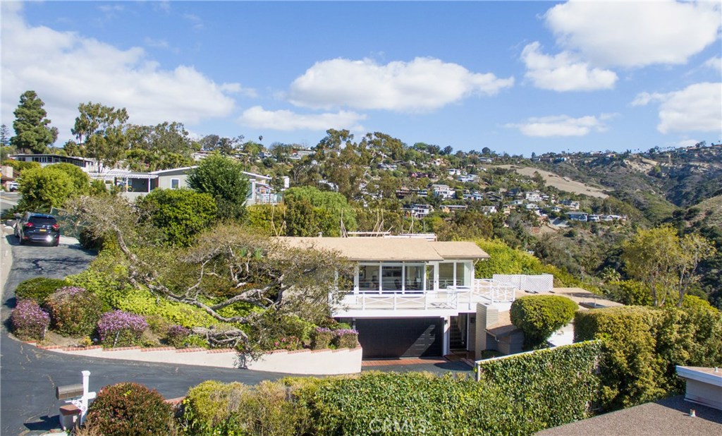 1249 Temple Hills Drive, Laguna Beach CA 92651 - photo 1
