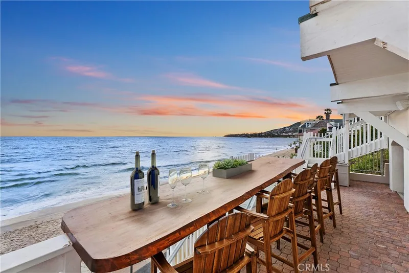 125 Saint Anns Drive, Laguna Beach, CA 92651