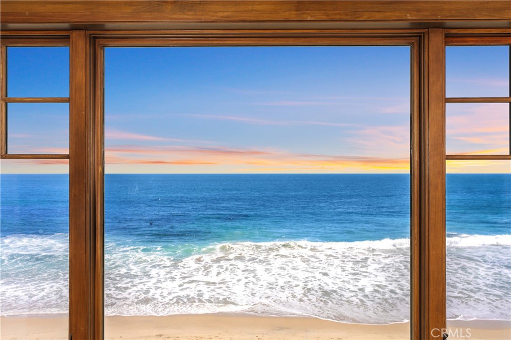 125 Saint Anns Drive, Laguna Beach CA 92651 - photo 4