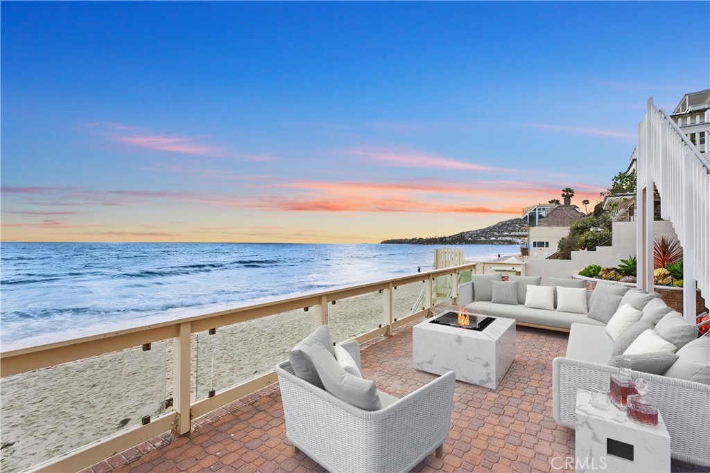 125 Saint Anns Drive, Laguna Beach CA 92651 - photo 8