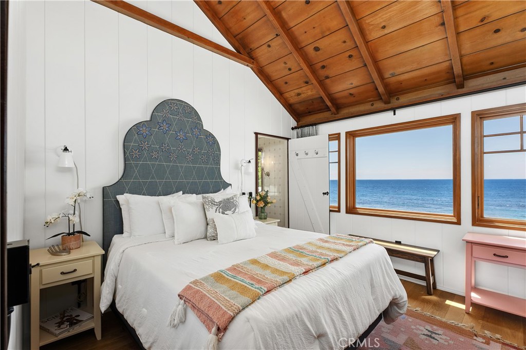 125 Saint Anns Drive, Laguna Beach CA 92651 - photo 16