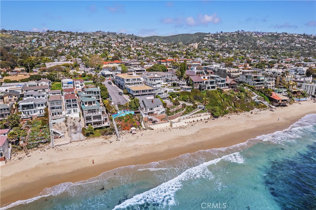 125 Saint Anns Drive, Laguna Beach CA 92651 - photo 21