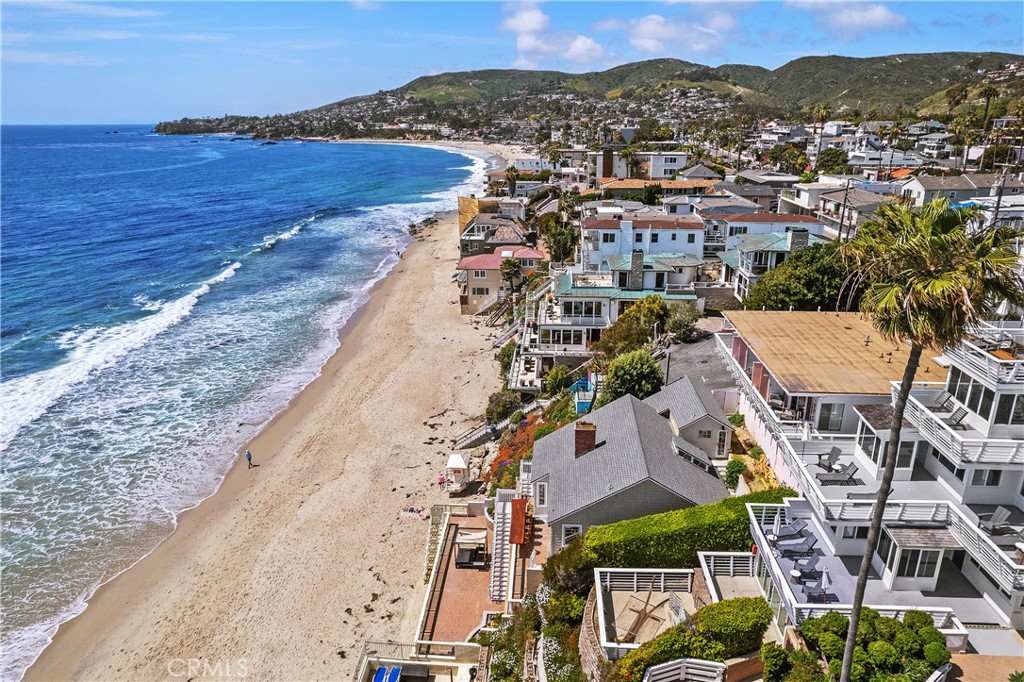 125 Saint Anns Drive, Laguna Beach CA 92651 - photo 23