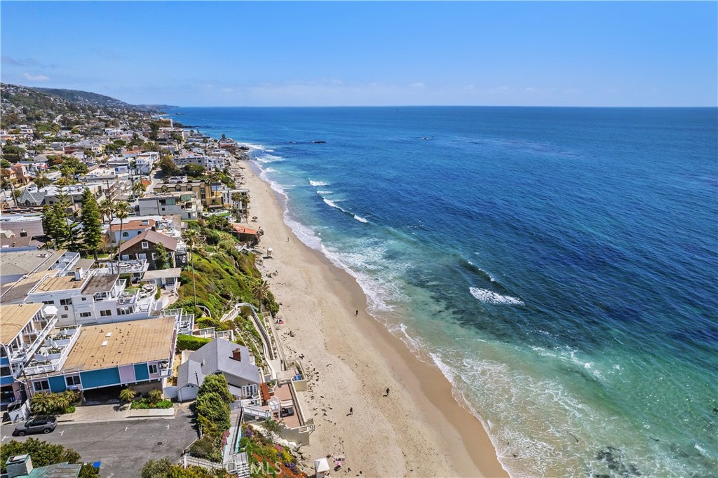 125 Saint Anns Drive, Laguna Beach CA 92651 - photo 24