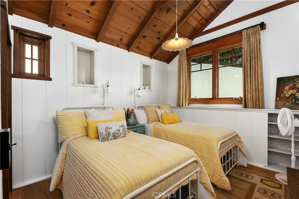 125 Saint Anns Drive, Laguna Beach CA 92651 - photo 28