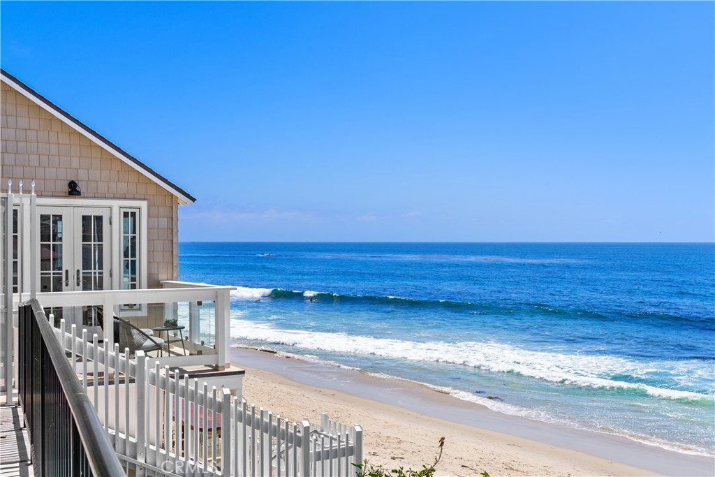 125 Saint Anns Drive, Laguna Beach CA 92651 - photo 37