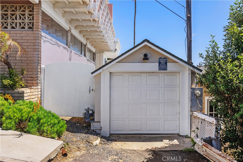 125 Saint Anns Drive, Laguna Beach CA 92651 - photo 39