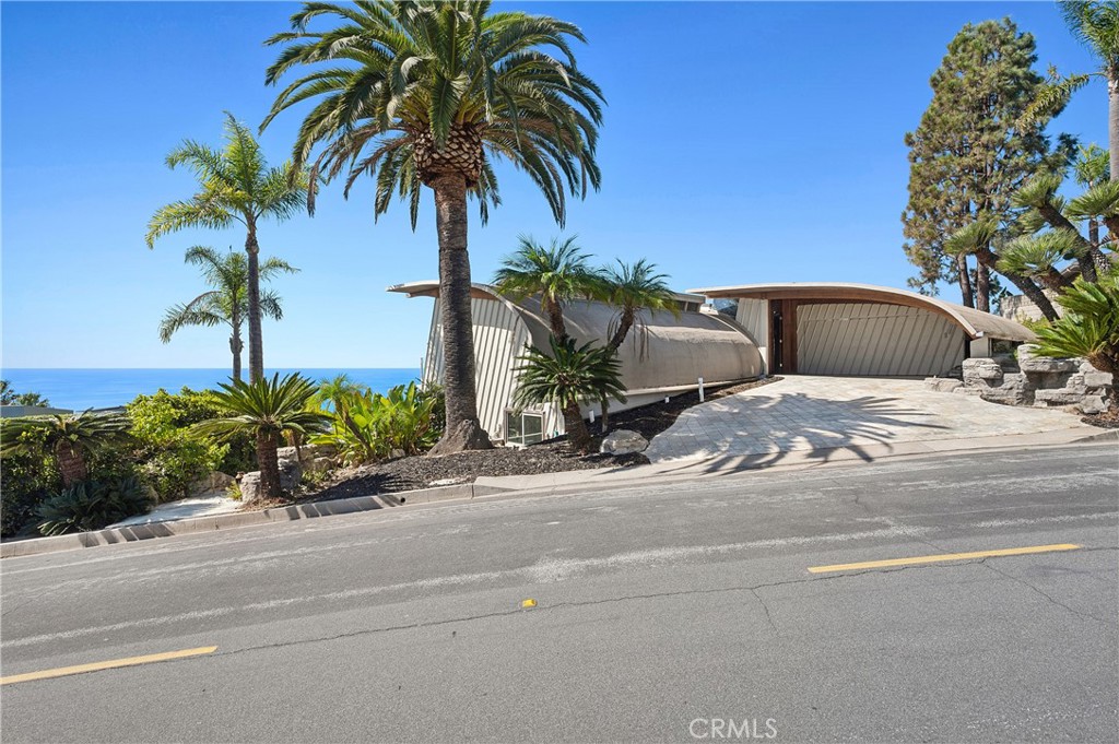 1255 Skyline Drive, Laguna Beach CA 92651 - photo 10