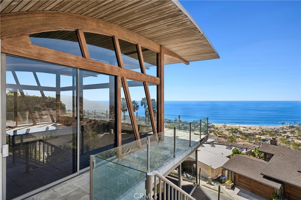 1255 Skyline Drive, Laguna Beach CA 92651 - photo 12