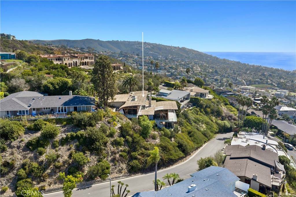 1255 Skyline Drive, Laguna Beach CA 92651 - photo 18