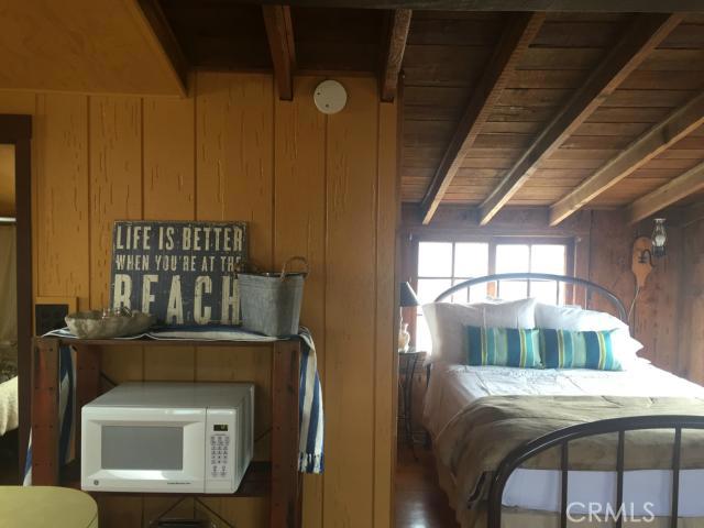 Bed area/ Closet on left of bed - 1262 Glenneyre, Laguna Beach CA 92651 - photo 1