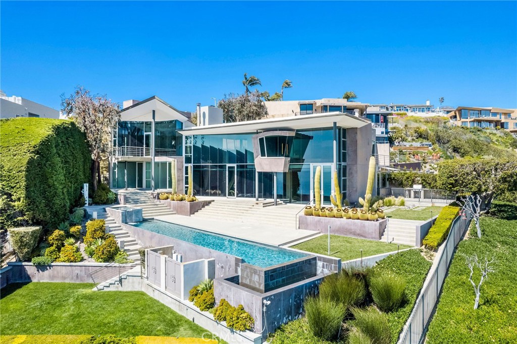 1265 Pacific Avenue, Laguna Beach CA 92651 - photo 1