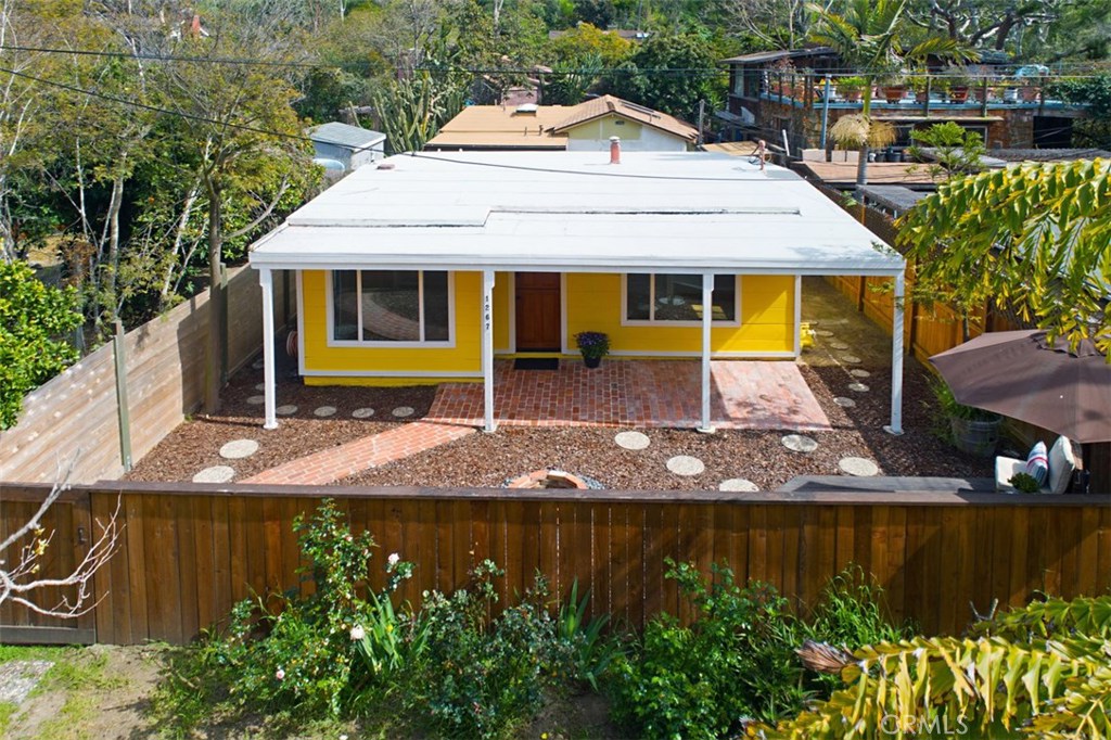 Private peaceful setting with large front yard - 1267 Fairywood Lane, Laguna Beach CA 92651 - photo 1