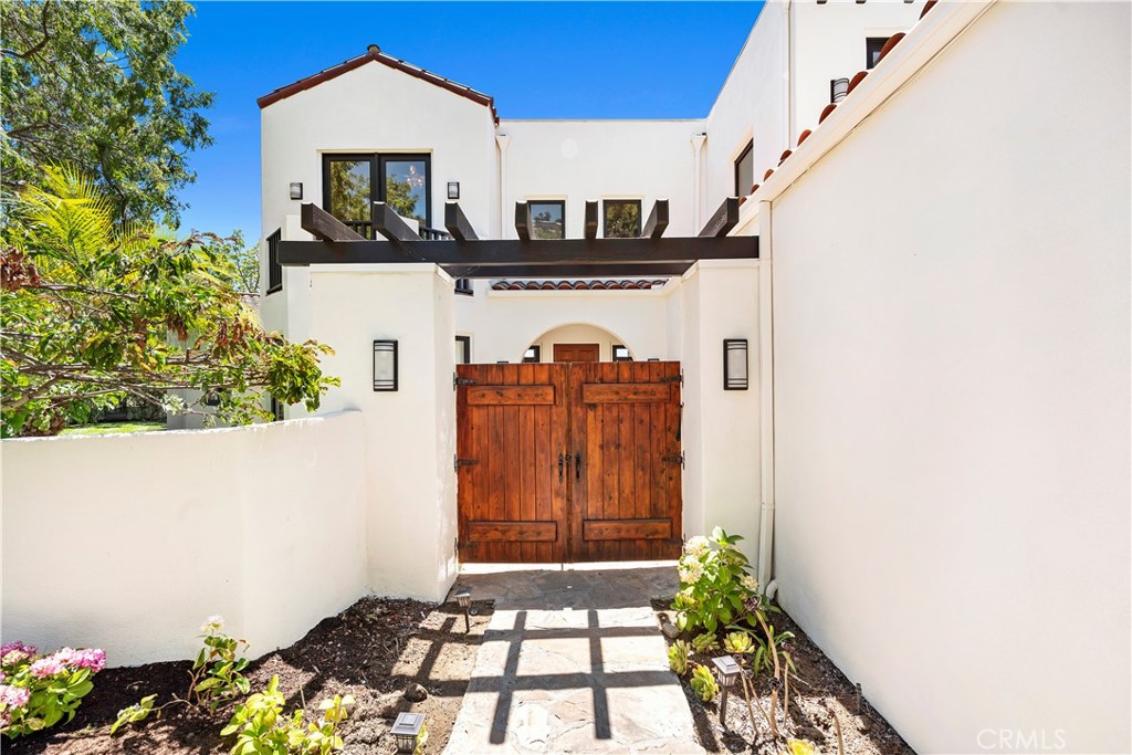 1280 Morningside Drive, Laguna Beach CA 92651 - photo 1