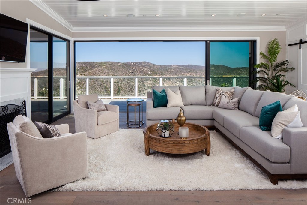 1283 Skyline Drive, Laguna Beach CA 92651 - photo 1