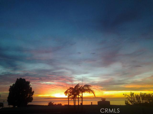 Nature's art seen from your new home. Stunning sunsets over Cantalina Island. - 1283 Skyline Drive, Laguna Beach CA 92651 - photo 1