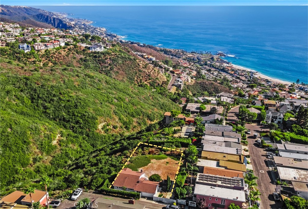 The lot lines need to be independently verified. - 1285 Cortez Avenue, Laguna Beach CA 92651 - photo 5