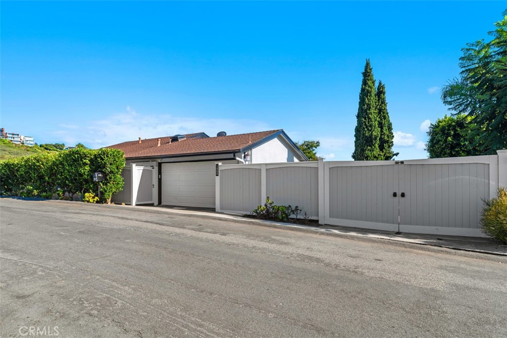 1285 Cortez Avenue, Laguna Beach CA 92651 - photo 8