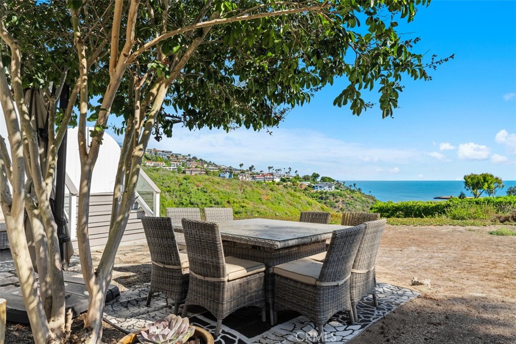 1285 Cortez Avenue, Laguna Beach CA 92651 - photo 9