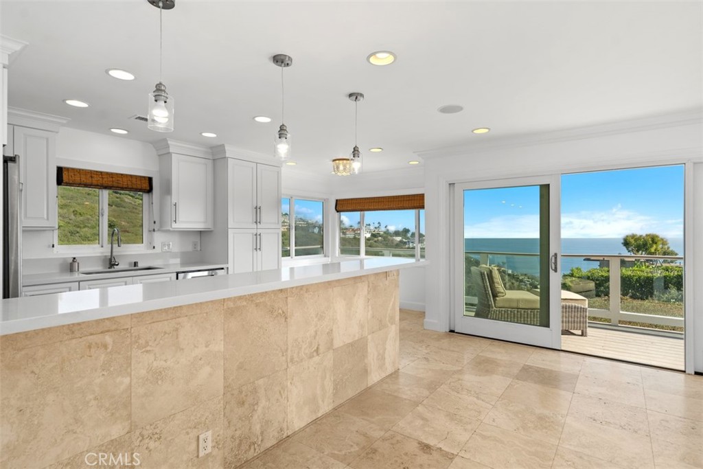 1285 Cortez Avenue, Laguna Beach CA 92651 - photo 15