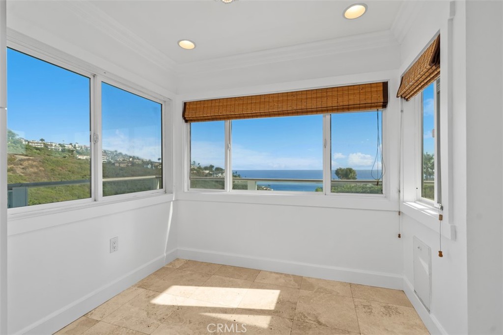 1285 Cortez Avenue, Laguna Beach CA 92651 - photo 17