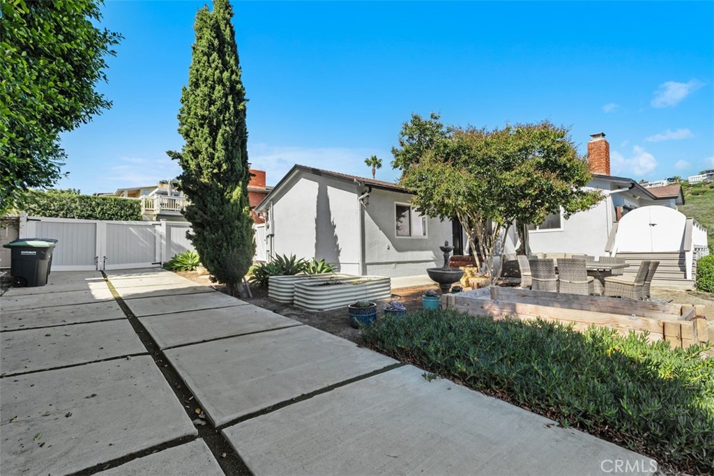 1285 Cortez Avenue, Laguna Beach CA 92651 - photo 32