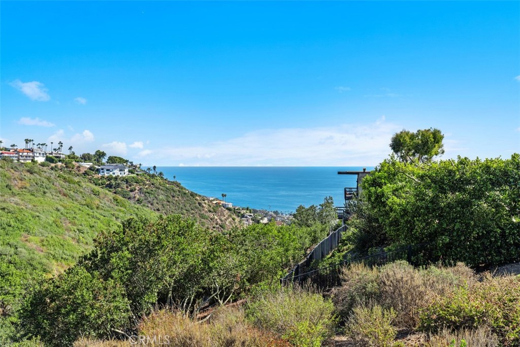1285 Cortez Avenue, Laguna Beach CA 92651 - photo 36