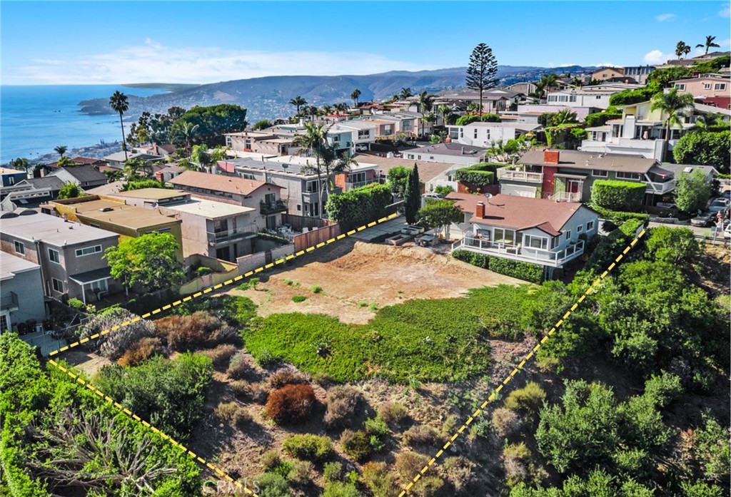 The lot lines need to be independently verified. - 1285 Cortez Avenue, Laguna Beach CA 92651 - photo 5