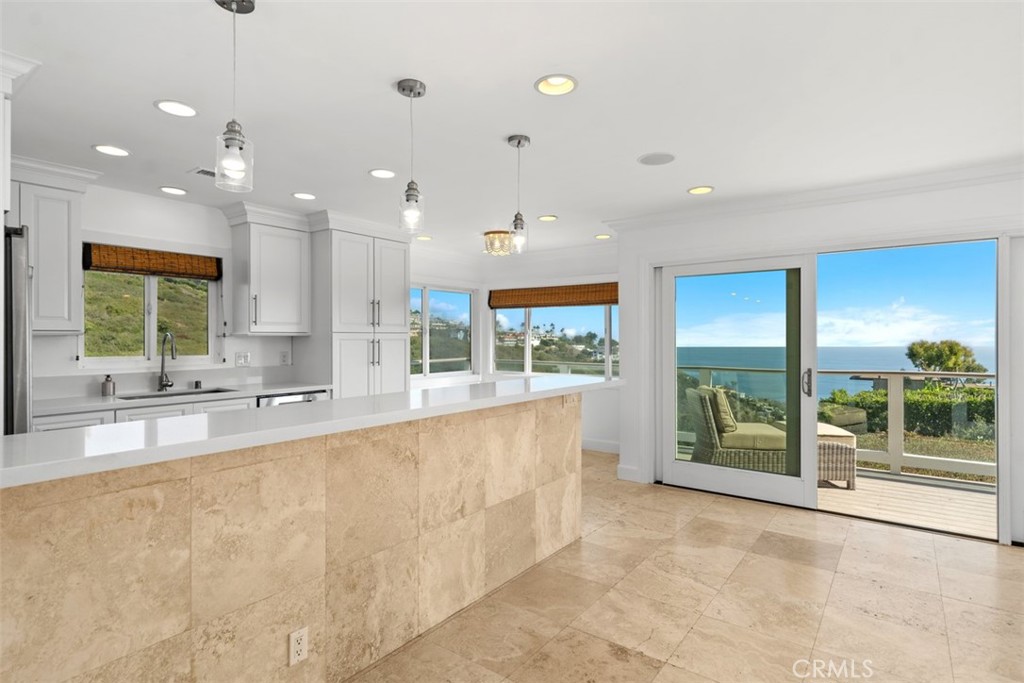 1285 Cortez Avenue, Laguna Beach CA 92651 - photo 15