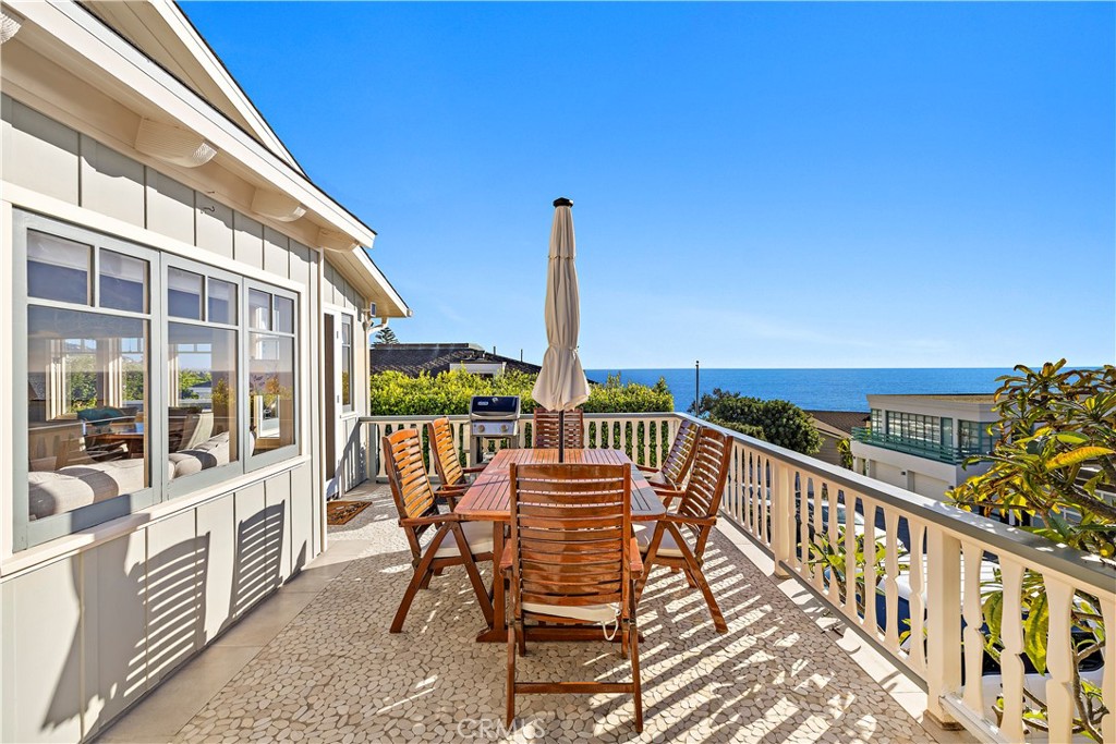 129 SUNSET Terrace, Laguna Beach CA 92651 - photo 3