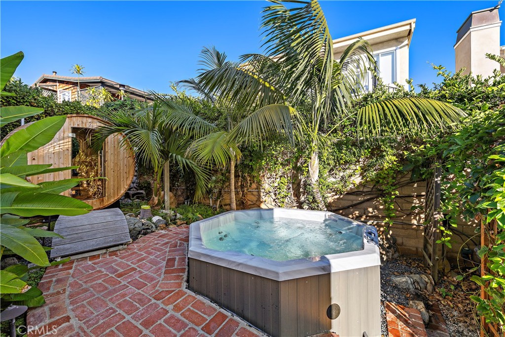 SAUNA AND SPA - 129 SUNSET Terrace, Laguna Beach CA 92651 - photo 11