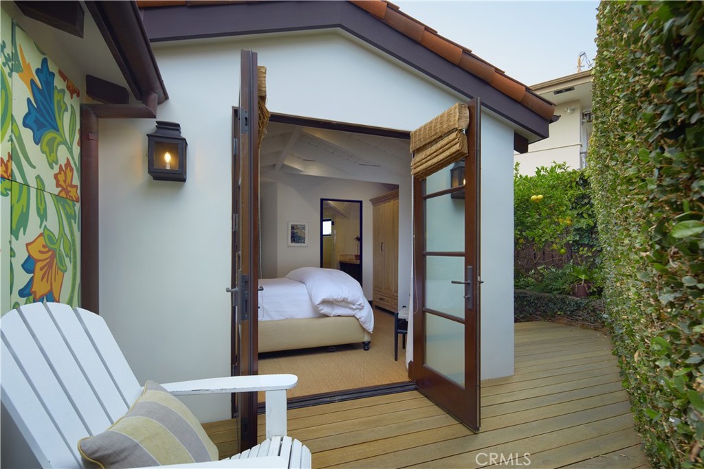 1292 Cliff Drive, Laguna Beach CA 92651 - photo 11