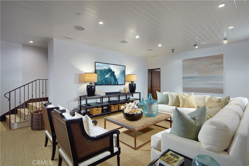 1292 Cliff Drive, Laguna Beach CA 92651 - photo 15