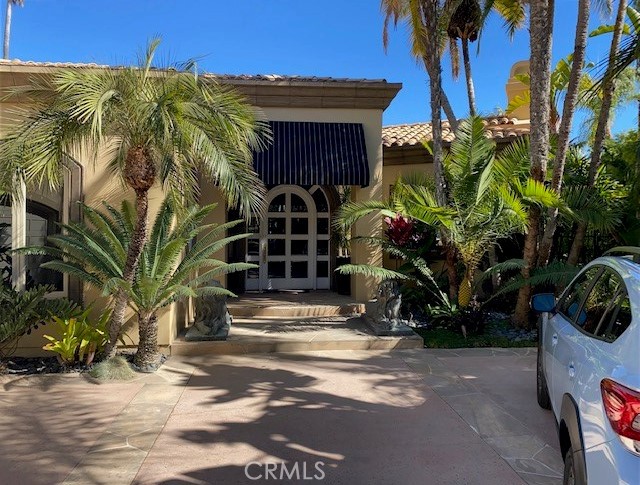 Front door - 130 Irvine Cove Place, Laguna Beach CA 92651 - photo 1