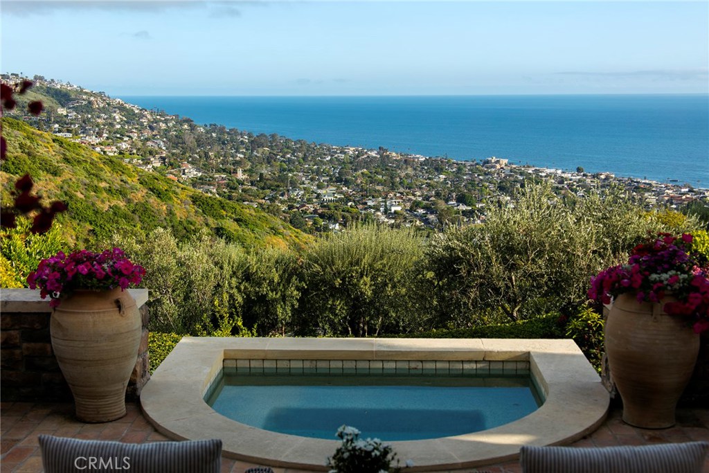 1302 Skyline Drive, Laguna Beach CA 92651 - photo 1
