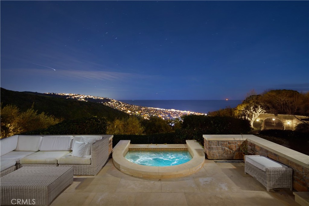 1302 Skyline Drive, Laguna Beach CA 92651 - photo 1