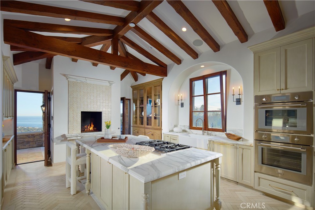 1302 Skyline Drive, Laguna Beach CA 92651 - photo 7
