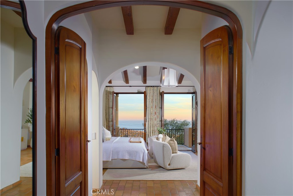 1302 Skyline Drive, Laguna Beach CA 92651 - photo 12