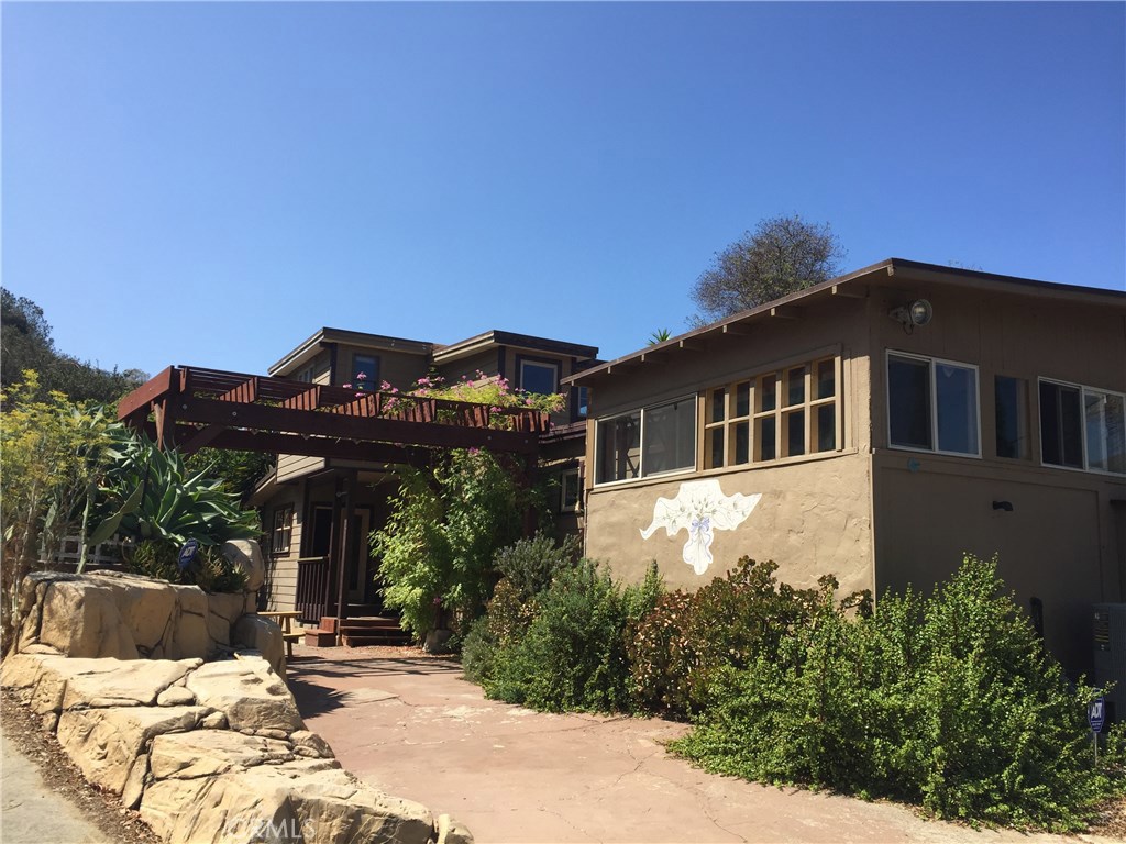 1304 Lewellyn Drive, Laguna Beach CA 92651 - photo 1