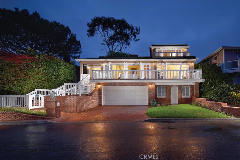 1317 Circle Way, Laguna Beach CA 92651 - photo 1