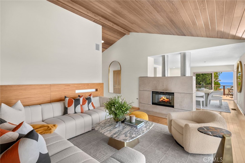 Experience refined single-level living in the prestigious enclave of Mystic Hills. - 1324 Pitcairn Place, Laguna Beach CA 92651 - photo 1