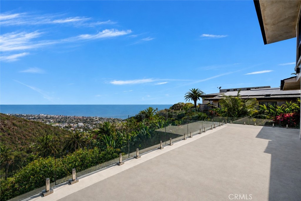 1326 Skyline, Laguna Beach CA 92651 - photo 4
