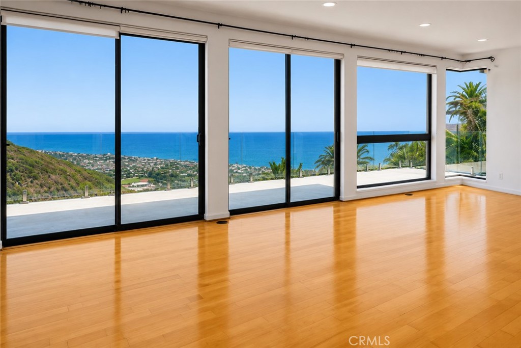 Living Room - 1326 Skyline, Laguna Beach CA 92651 - photo 6