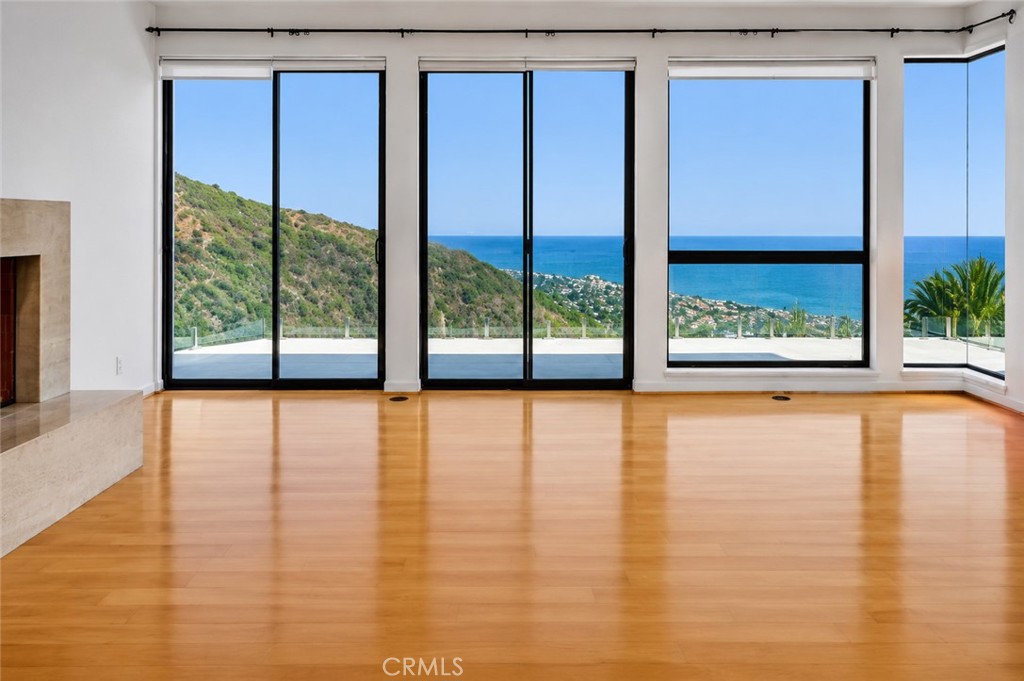 Living Room - 1326 Skyline, Laguna Beach CA 92651 - photo 8