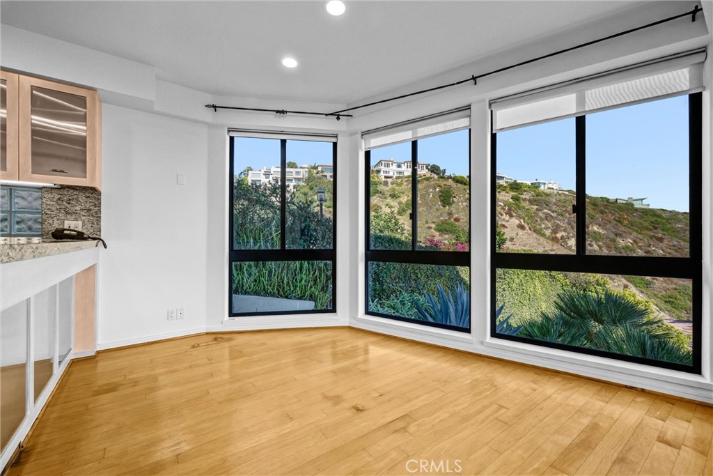 1326 Skyline, Laguna Beach CA 92651 - photo 15