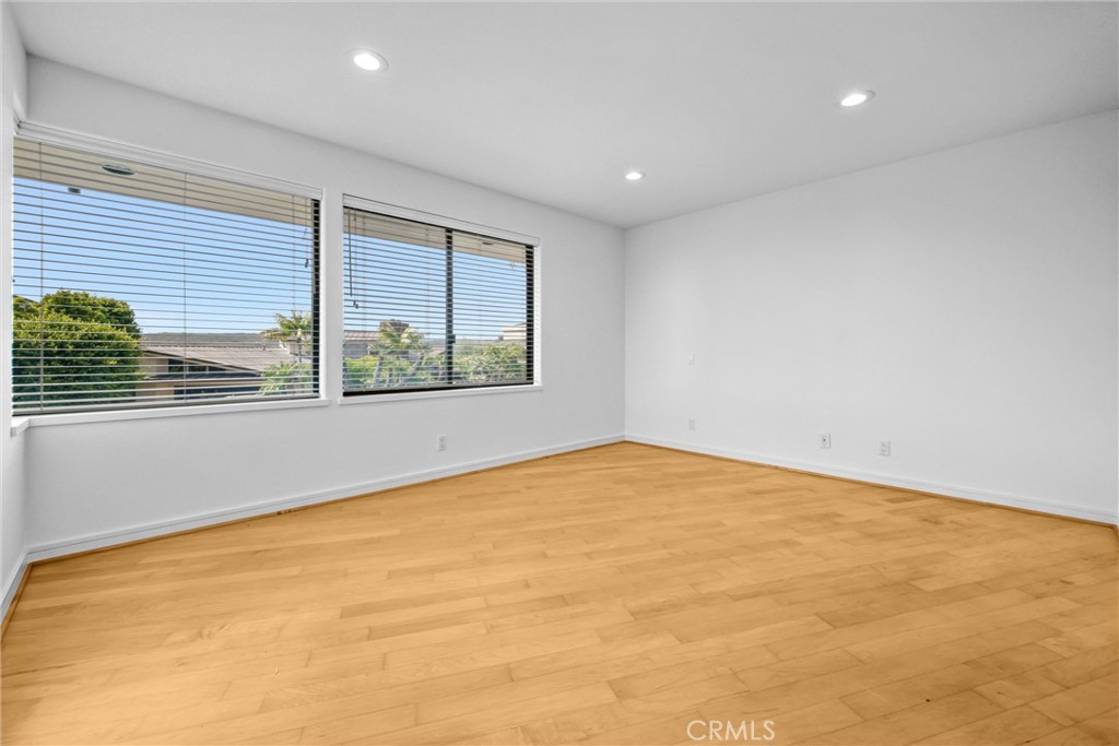 1326 Skyline, Laguna Beach CA 92651 - photo 32