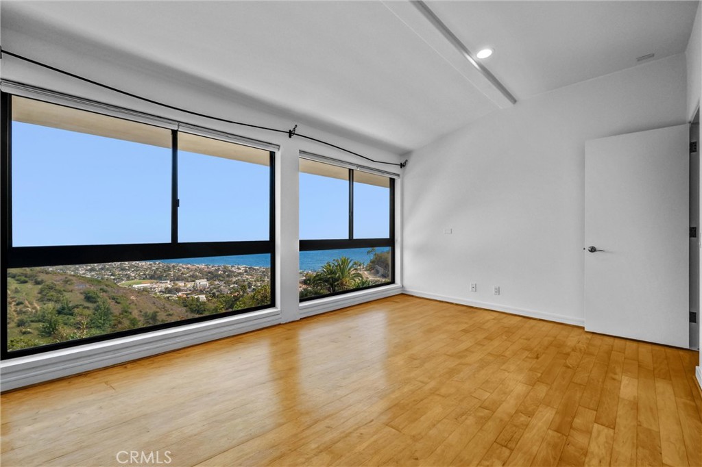 1326 Skyline, Laguna Beach CA 92651 - photo 43