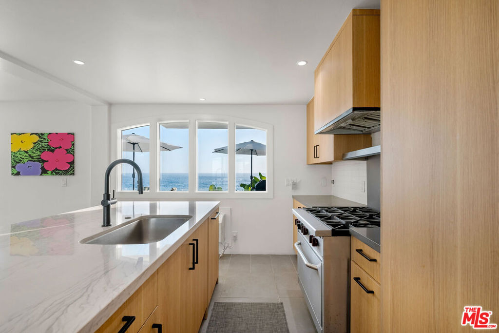 1337 Gaviota Drive, Laguna Beach CA 92651 - photo 7
