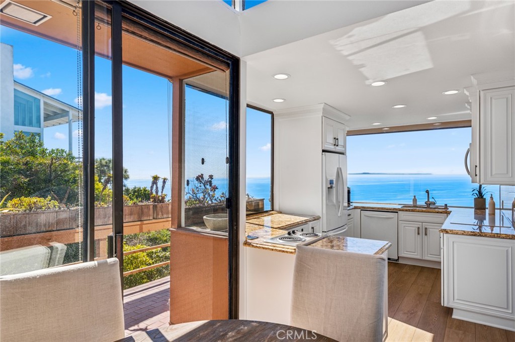 1339 La Mirada Street, Laguna Beach CA 92651 - photo 8
