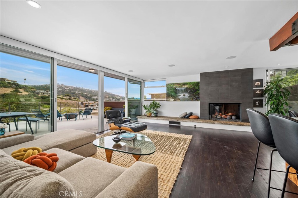 1340 Cerritos Drive, Laguna Beach CA 92651 - photo 1